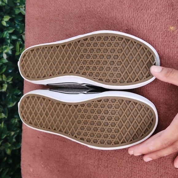 Kids Black and Grey Vans - Picture 5 of 6